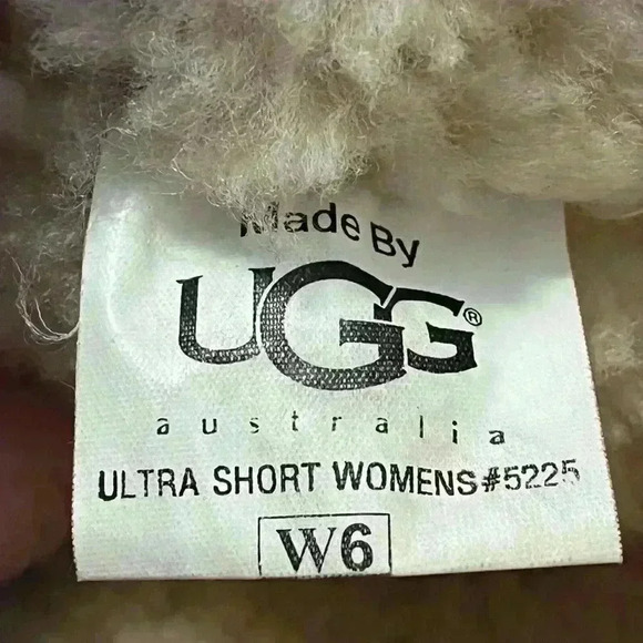 UGG Ultra Short Sundance Boots Womens size 6 - Picture 5 of 11